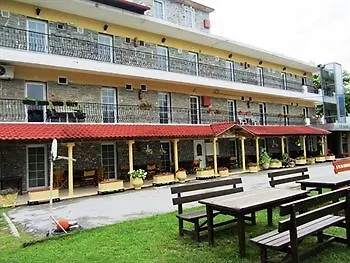Pieria 3*