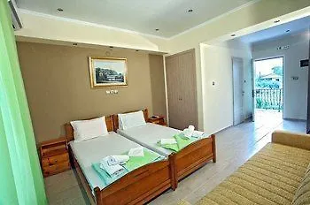 Pieria 3*