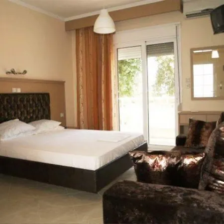 Pieria 3*