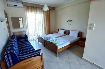 Pieria فندق 3*